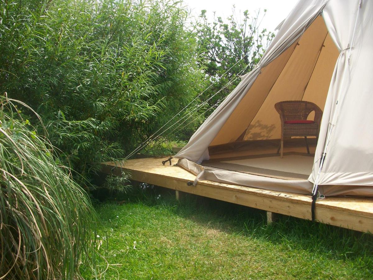 Aille River Tourist Hostel Glamping Doolin Esterno foto