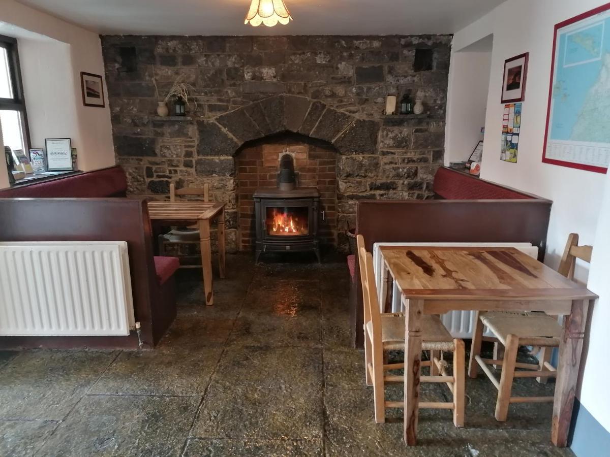 Aille River Tourist Hostel Glamping Doolin Esterno foto